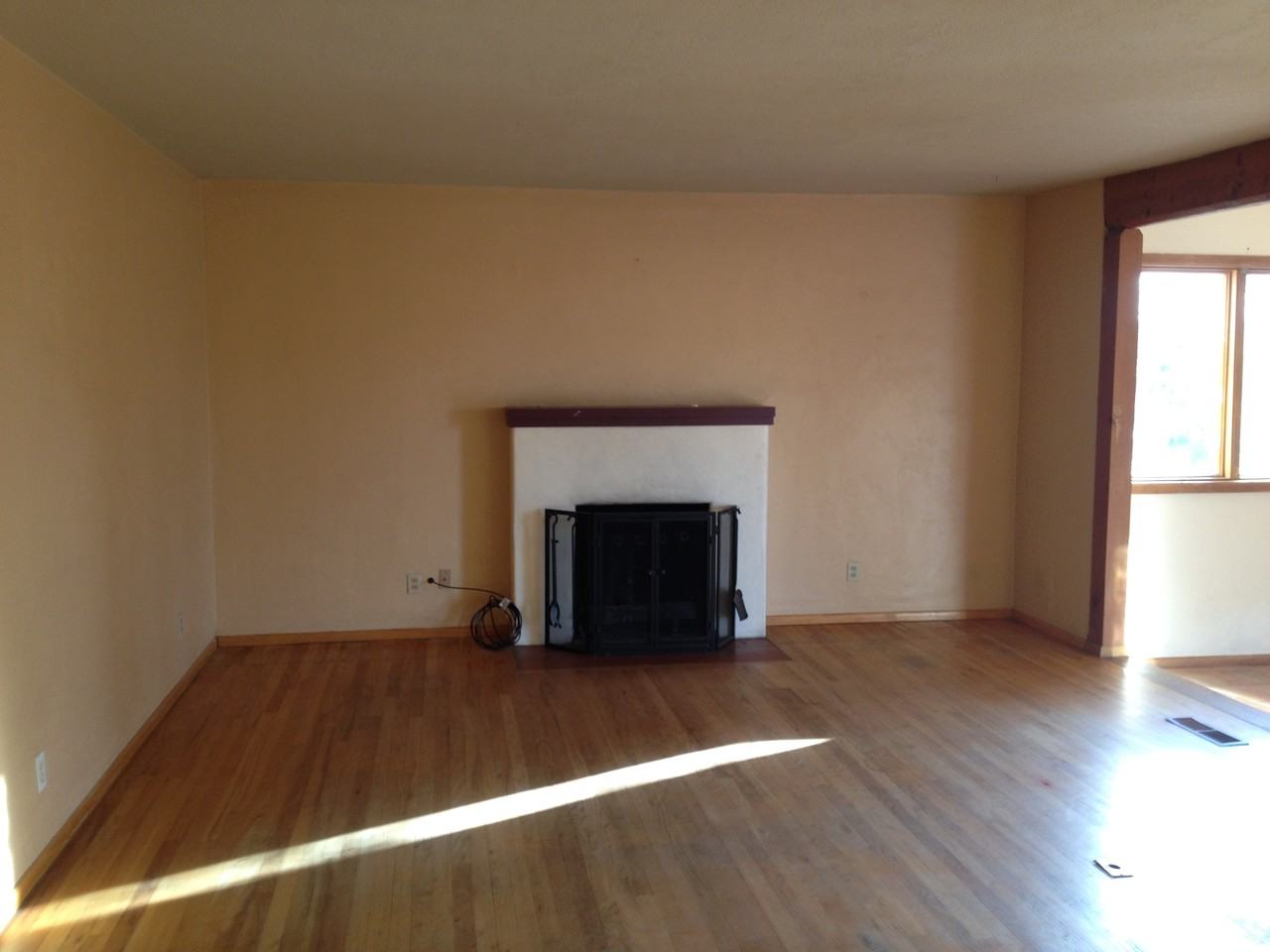 1304 Vassar Dr SE - Photo 2 of 6