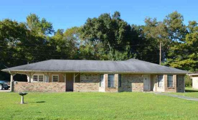 220 N Terrebonne Dr - Photo 2 of 10