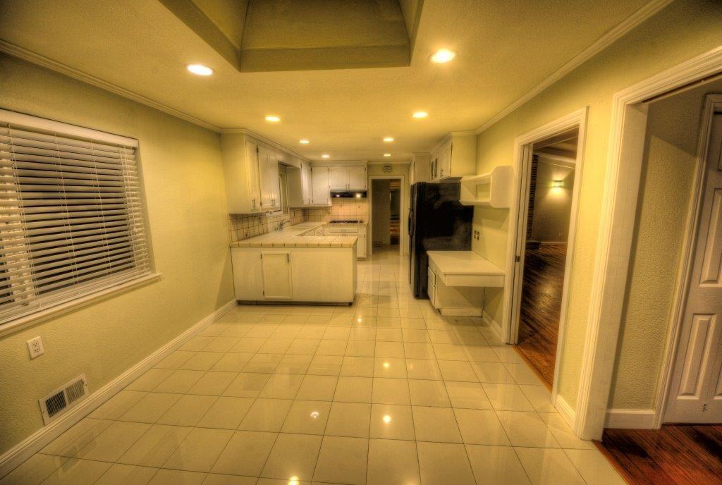 19770 Lanark Ln - Photo 2 of 18