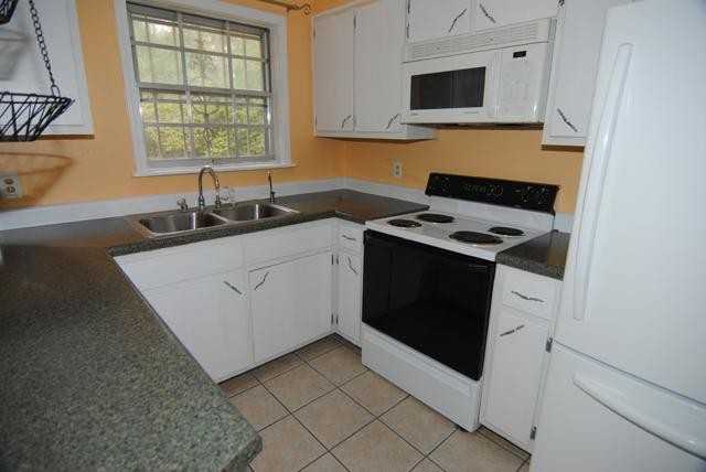 6210 E Shore Dr - Photo 3 of 16