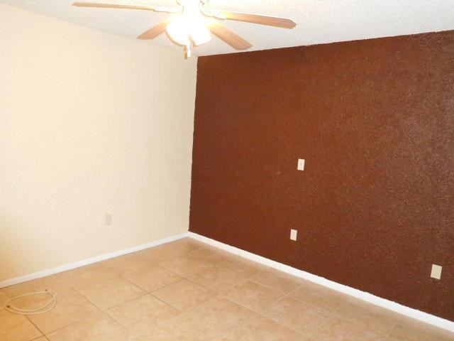 6080 Forest Hill Blvd - Photo 2 of 5