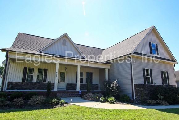 903 Braswell Rd - Photo 2 of 30