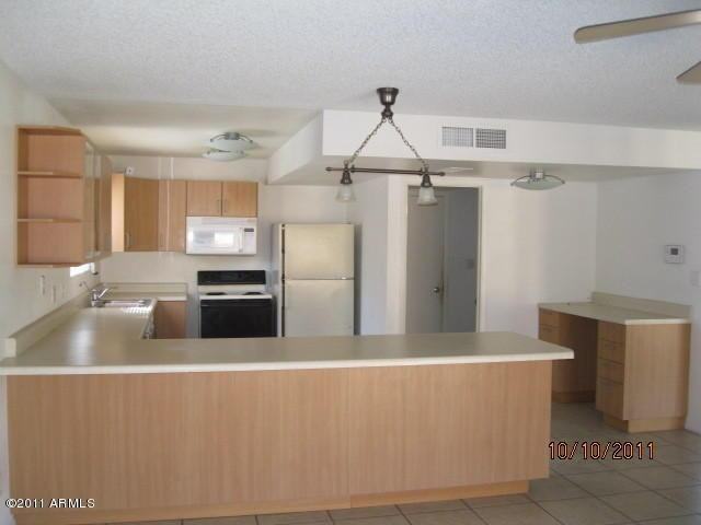3646 W Bloomfield Rd - Photo 2 of 12