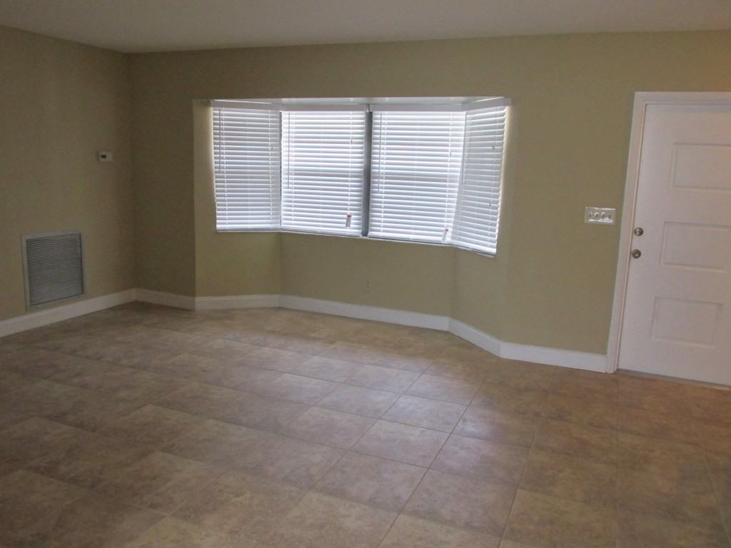 12340 Monarch Cir - Photo 3 of 17