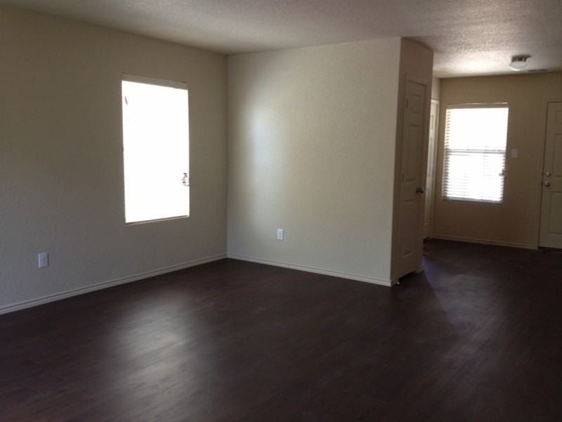 7003 Heathers Way - Photo 3 of 7