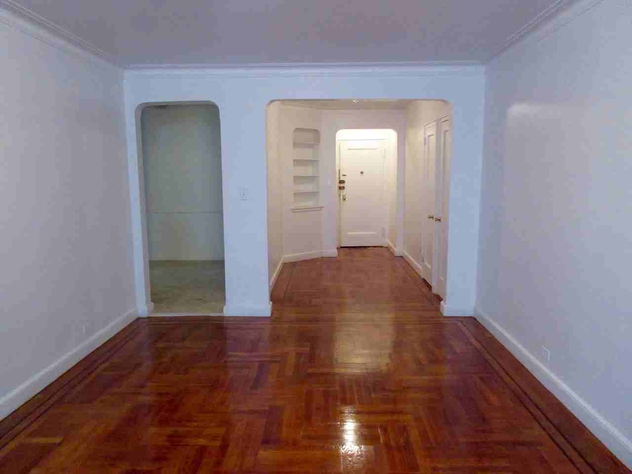 4395 Broadway - Photo 2 of 12