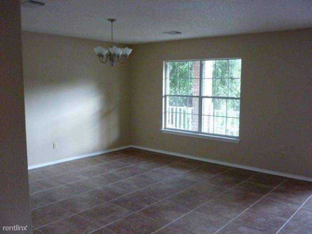 2418 Village Pkwy - Photo 2 of 9