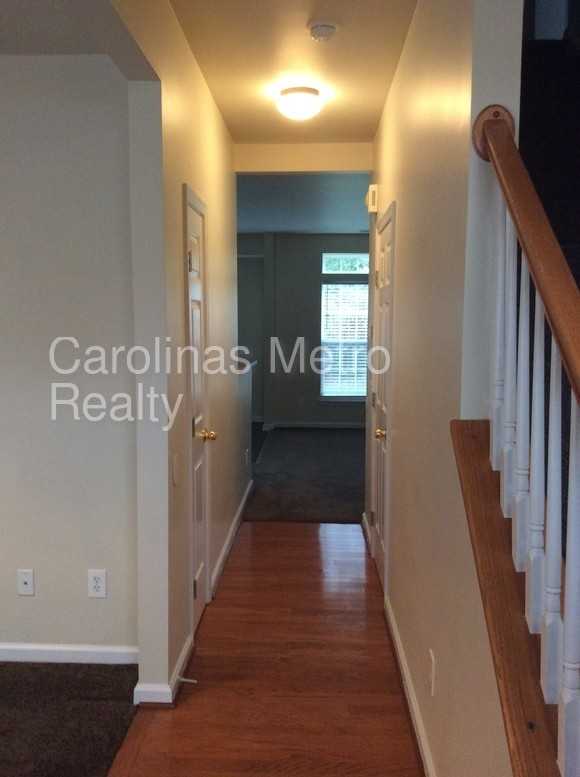 138 Autumn Falls Dr - Photo 2 of 12