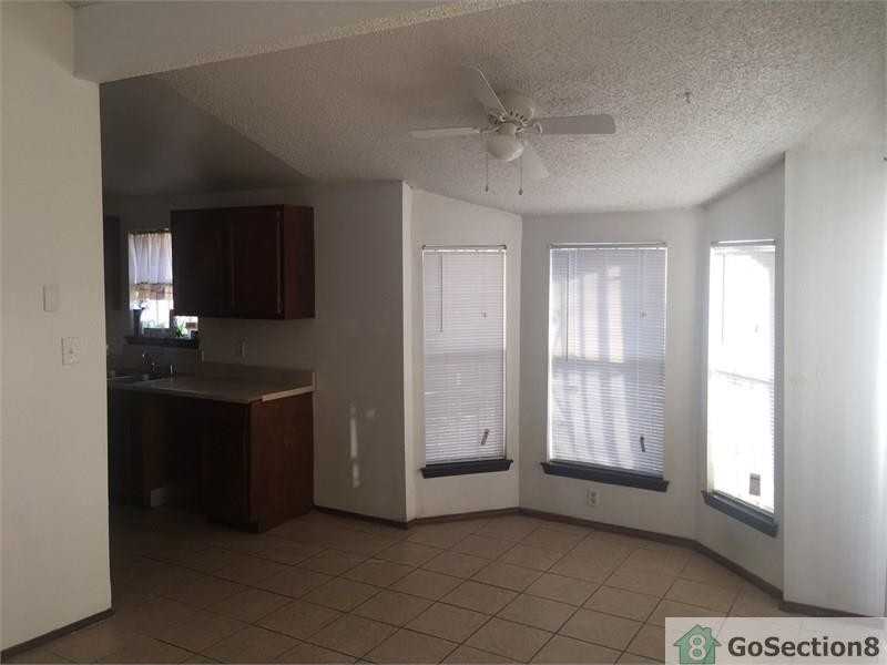 1438 Sierra Bonita Dr - Photo 3 of 3