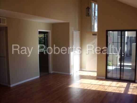 3621 Howard Ave - Photo 2 of 4