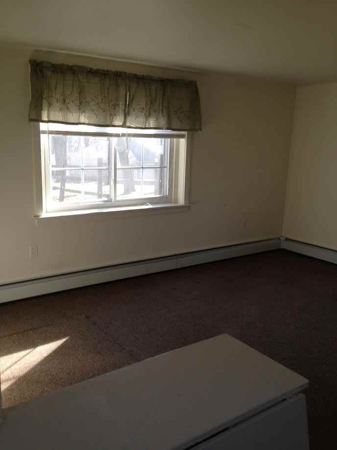 527 N Whitehall Rd - Photo 3 of 6