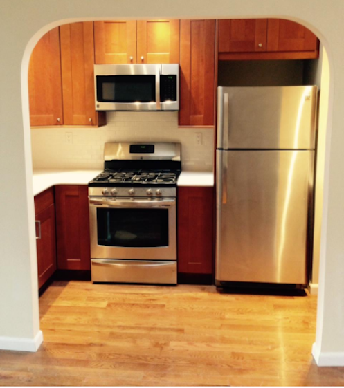 922 Lorimer Street 3 - Photo 3 of 5