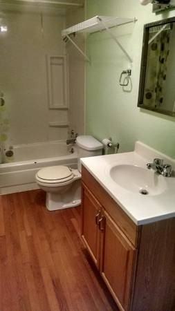 315 1/2 W 6th St - Photo 3 of 3