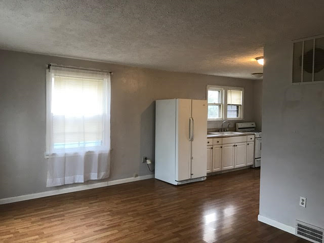 172 Forest Blvd - Photo 3 of 13