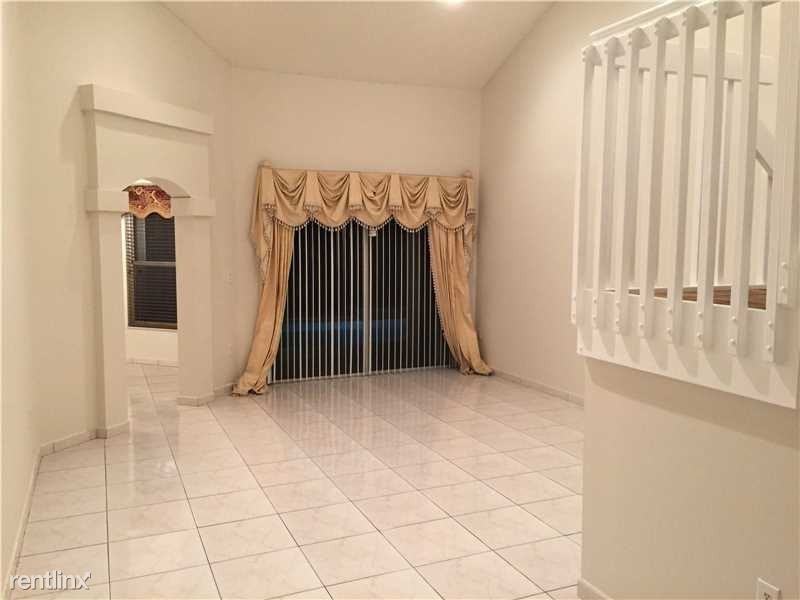 7790 SW 160th Ave - Photo 3 of 10