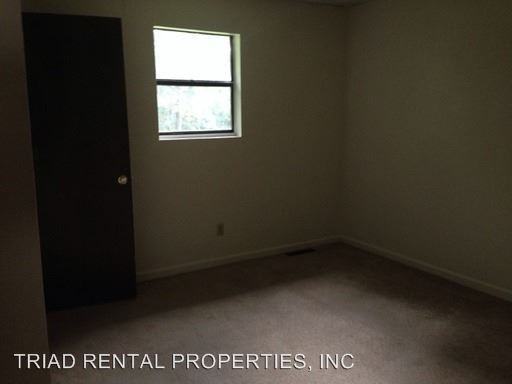 1800-1940 Dennis St - Photo 3 of 4