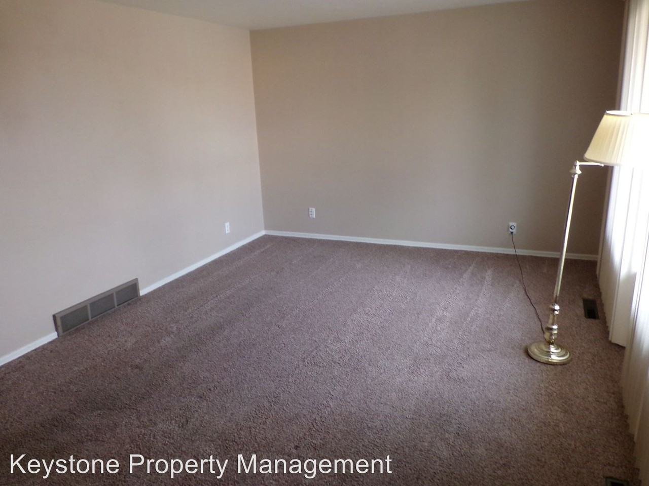 3732 Elmwood Cir - Photo 3 of 22