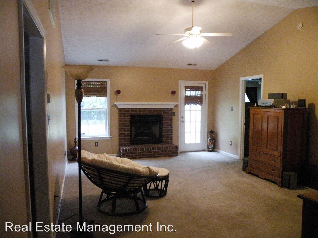 212 Borgo Ct - Photo 2 of 8