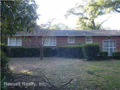 422 Thornton Pl - Photo 2 of 7