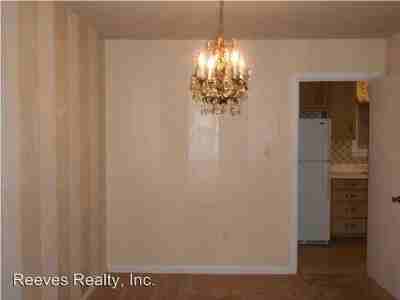 422 Thornton Pl - Photo 3 of 7