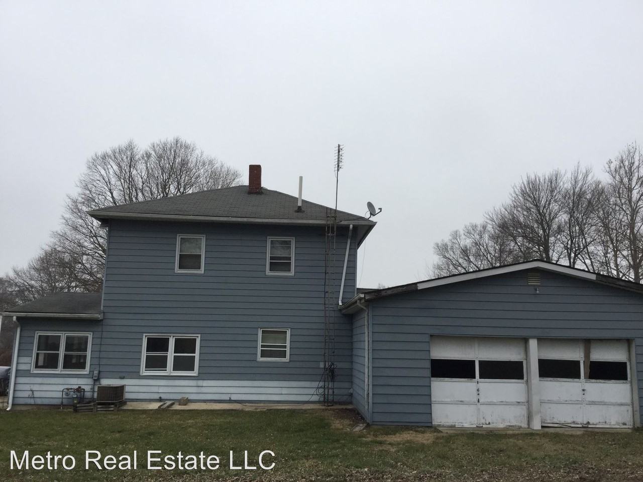 95 S Maple St - Photo 3 of 14