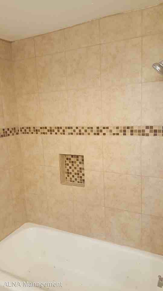 402 Ridgewood Dr - Photo 3 of 11