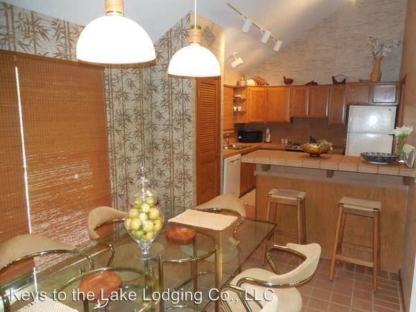 1034 Country Club Dr - Photo 3 of 12