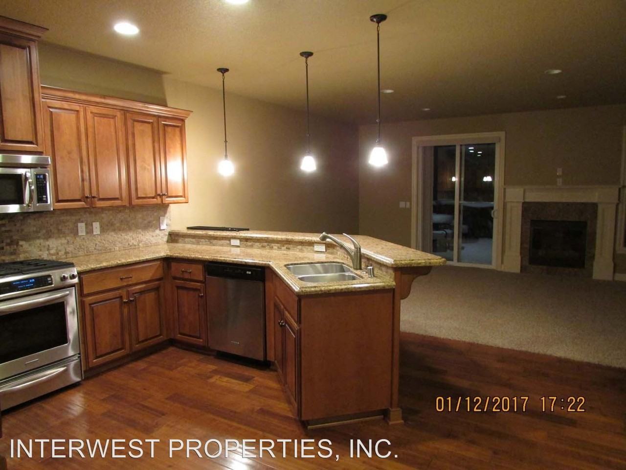 10304 NE 4th St - Photo 3 of 30