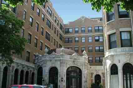 2828 North Pine Grove Avenue #306