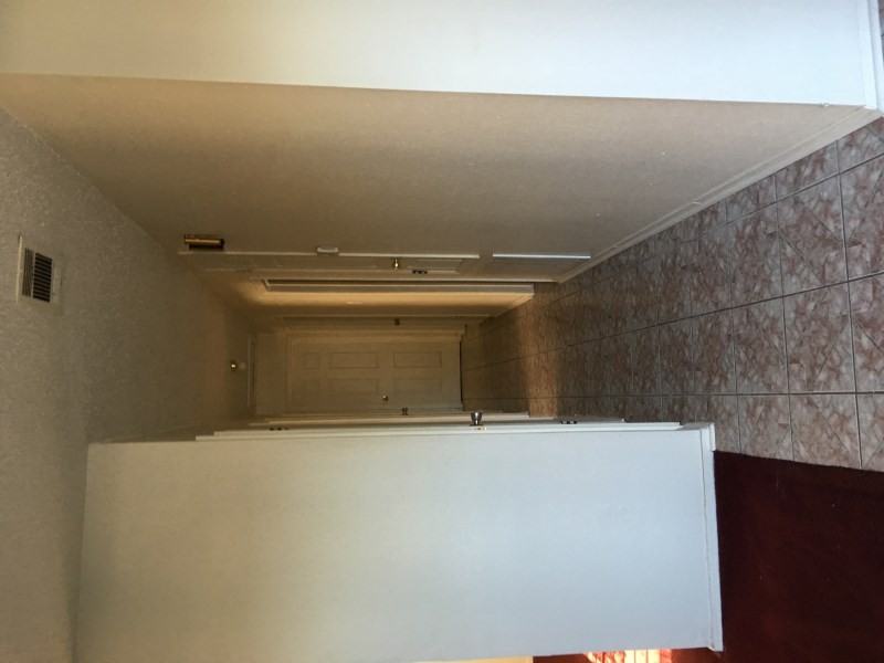 7845 Heather St - Photo 3 of 7