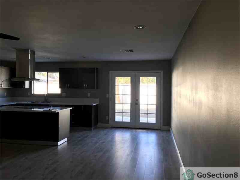 4700 Alpine Pl - Photo 2 of 9