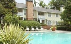 6901 Glenlake Pkwy 23489-1 - Photo 2 of 10