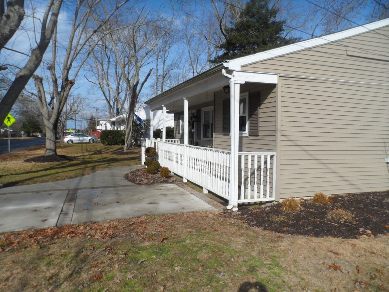 87 W Laurel Dr - Photo 3 of 19