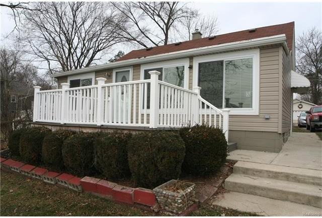 9385 Mandon Rd - Photo 2 of 28