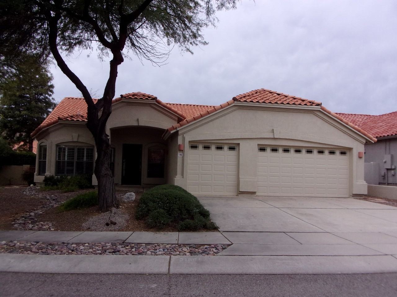 5185 N Vía De La Lanza - Photo 2 of 23