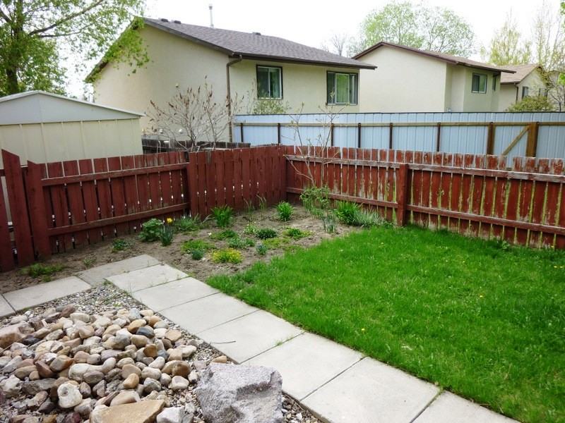 7 Columbia Pl W - Photo 2 of 18