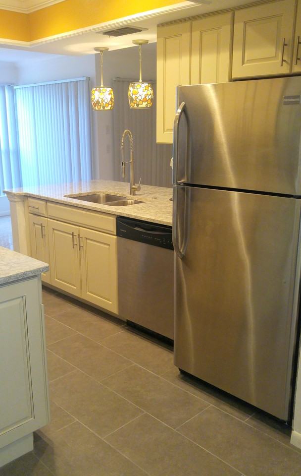 1302 Stearman Ct - Photo 3 of 13