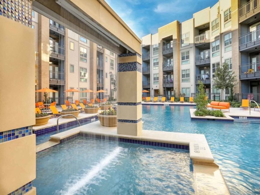 2949 Parkwood Blvd - Photo 3 of 6