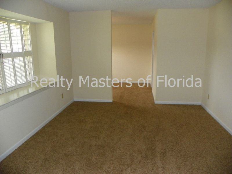 5930 Leesway Blvd - Photo 3 of 19