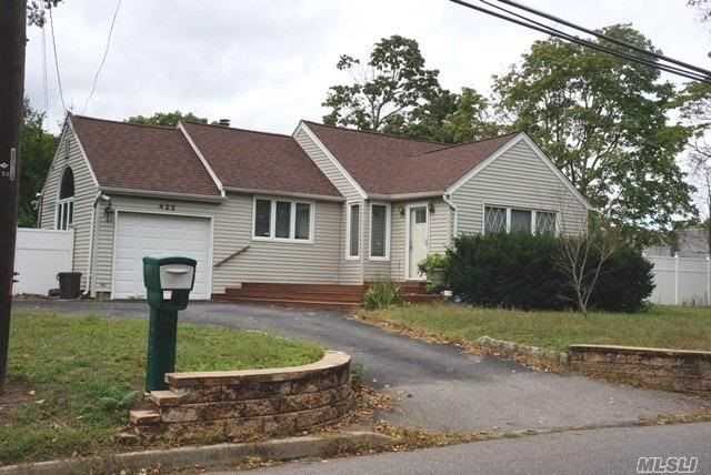 422 Lake Ave S - Photo 2 of 19