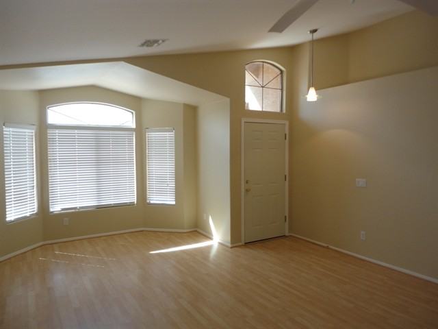 25821 N 65th Ave - Photo 2 of 12