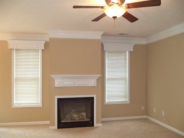 107 Rolling Stone Ln - Photo 2 of 10