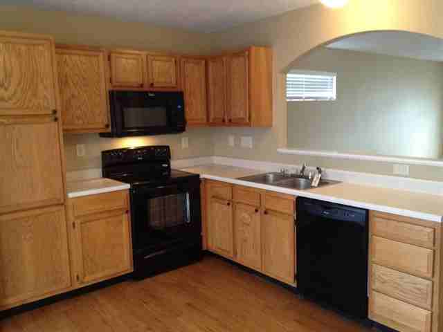 642 Lyonia Dr - Photo 3 of 11