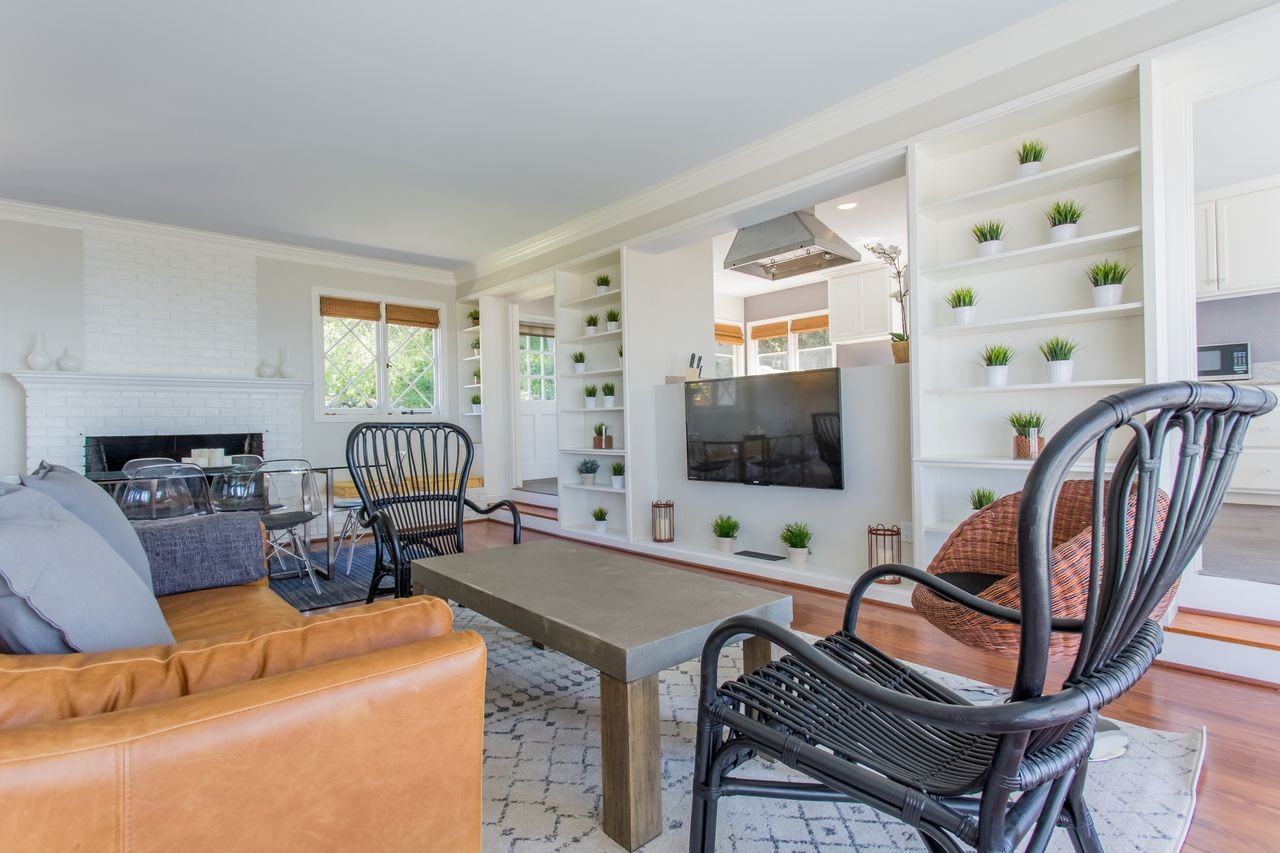 6434 Muirlands Dr - Photo 3 of 24