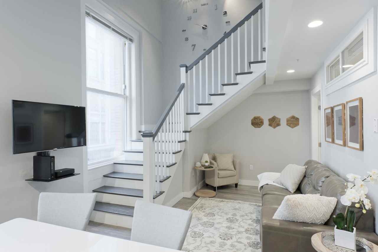 Washington Street & Essex St. #402