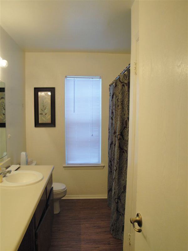 Cayman Crossing Apartments - Photo 2 of 7