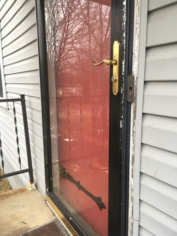 820 Oakleaf Dr - Photo 3 of 11