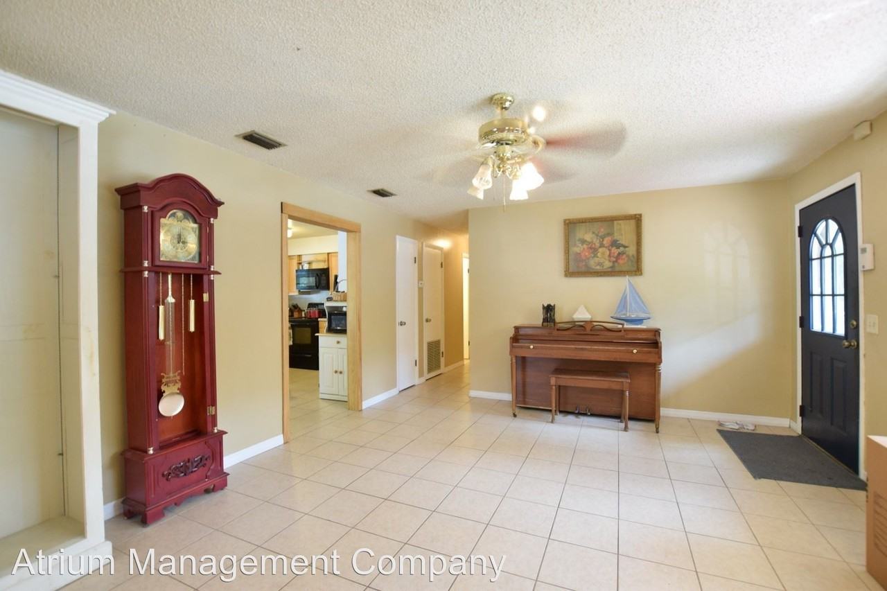 535 Sherry Ave - Photo 2 of 11