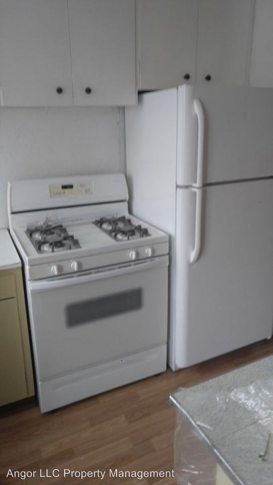 871 Main St #A - Photo 3 of 4