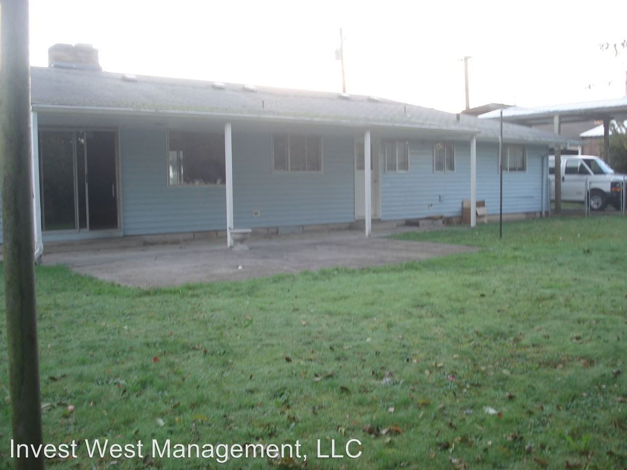 707 Hoffman St - Photo 3 of 13